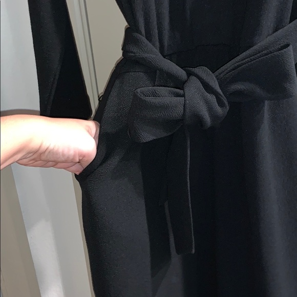 Black thicker material fancy jumpsuit - Picture 4 of 5